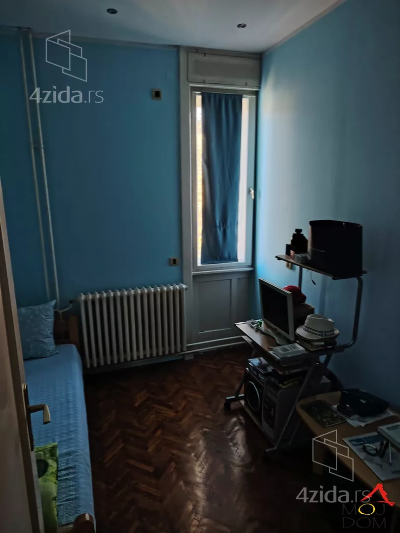 Četvoroiposoban stan | 4zida