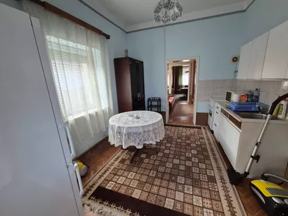 Mali Bajmok | 4zida.rs