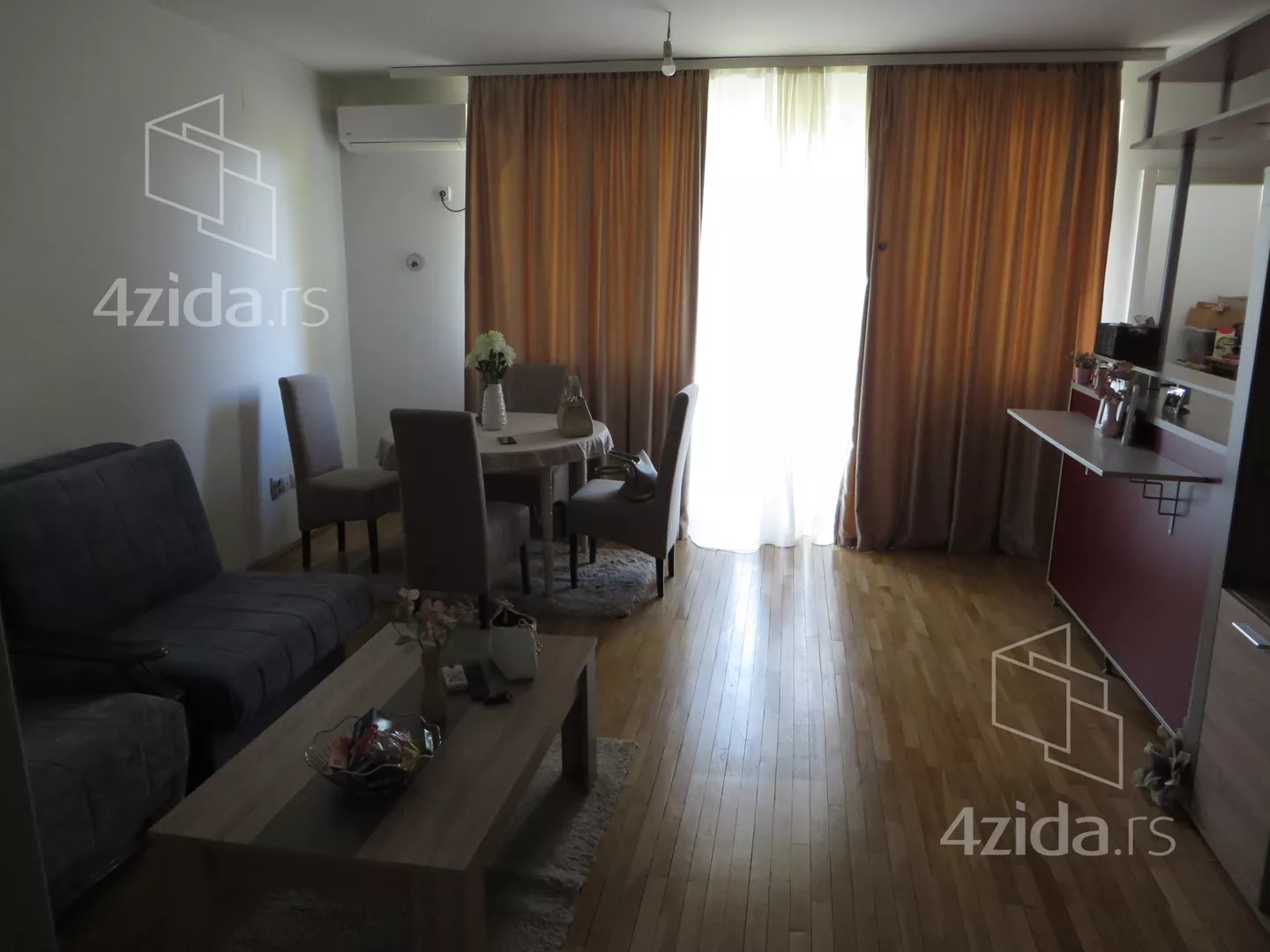 Dvoiposoban stan | 4zida