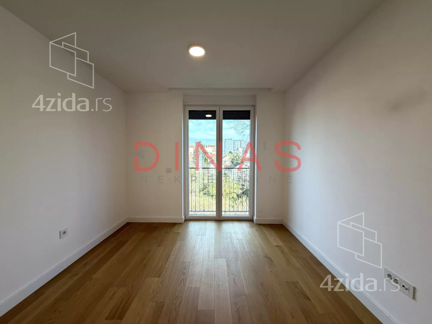 Petosoban stan | 4zida