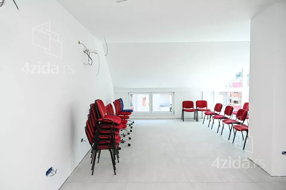 Poslovni prostor | 4zida