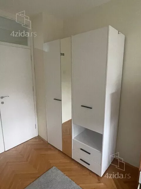Kragujevac, Gradske lokacije, Erdoglija, Kopaonička 9 - 10