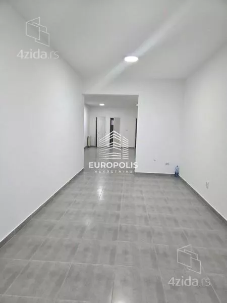 Lokal | 4zida
