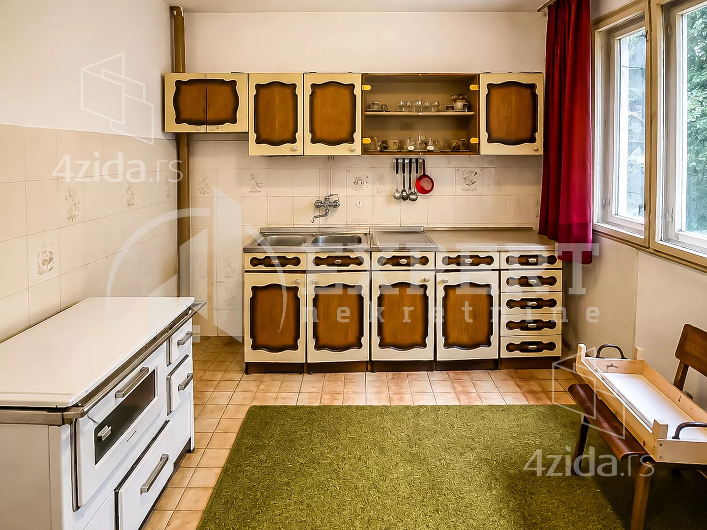 Troiposoban stan | 4zida