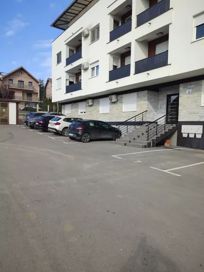 Mokroluška 15 | 4zida.rs