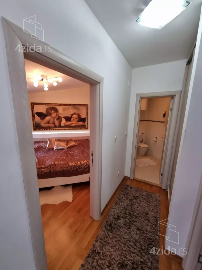 Četvoroiposoban stan | 4zida