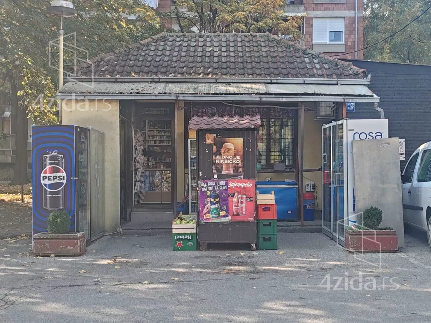 Lokal | 4zida
