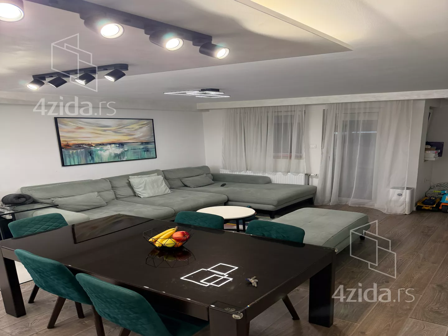 Trosoban stan | 4zida