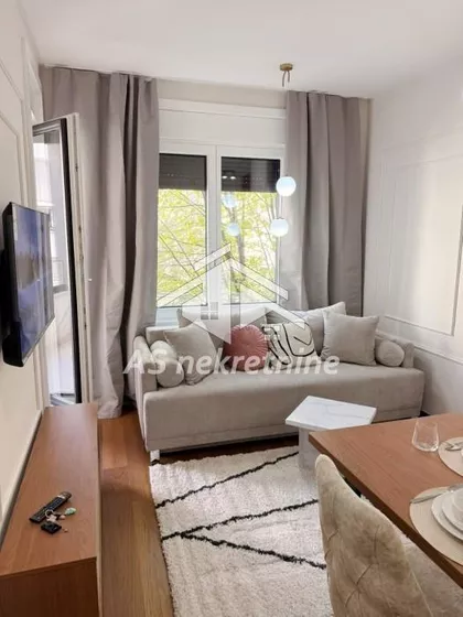 Lekino Brdo | 4zida.rs