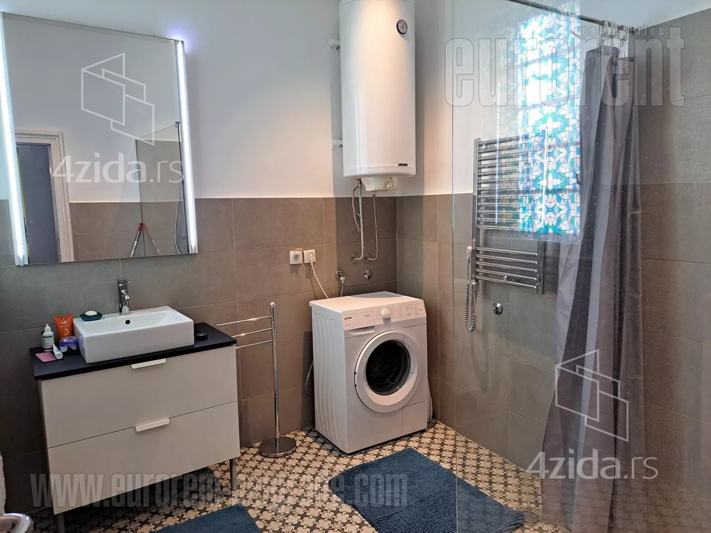 Petosoban stan | 4zida