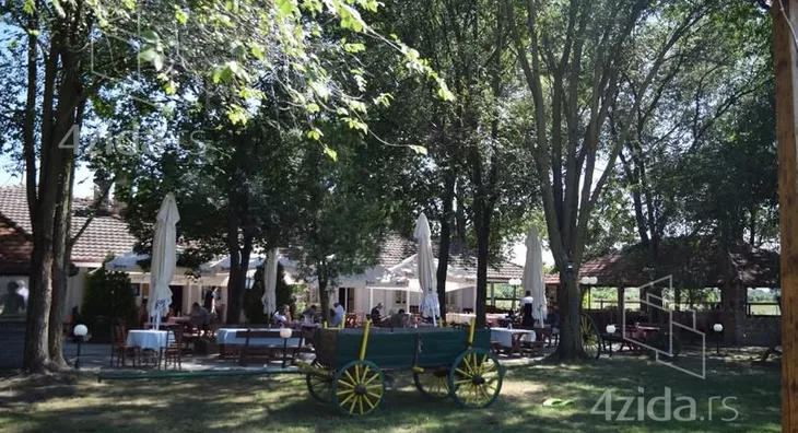 Ugostiteljski objekat | 4zida