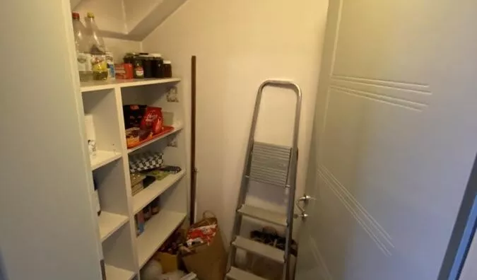 Četvoroiposoban stan | 4zida