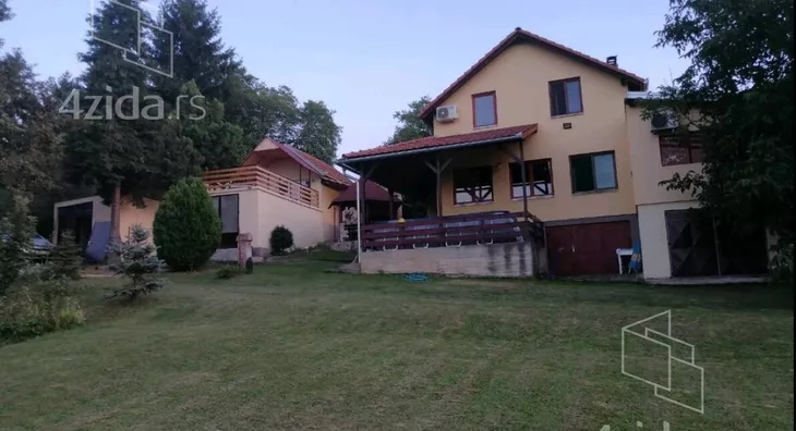 Kuća | 4zida