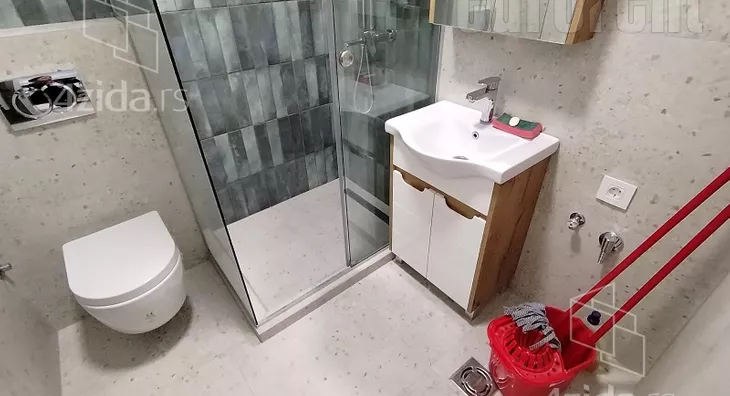 Petosoban stan | 4zida