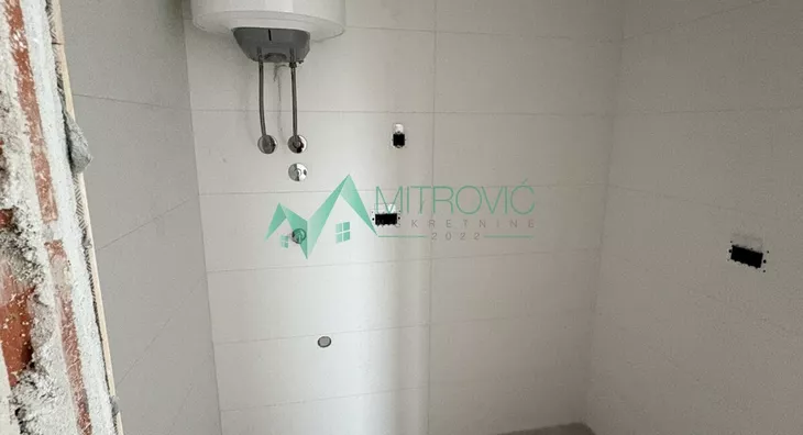 Četvoroiposoban stan | 4zida