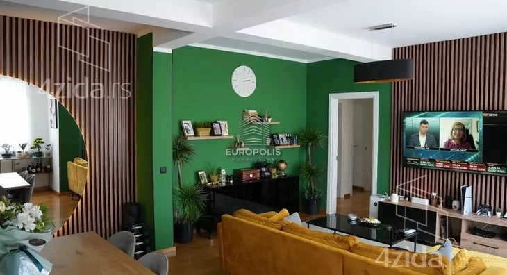 Troiposoban stan | 4zida