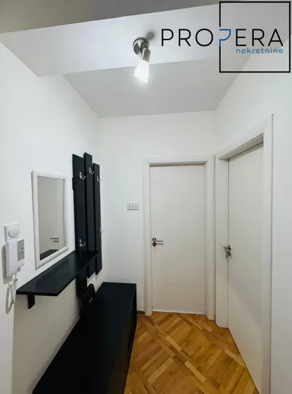 Jesenjinova | 4zida.rs