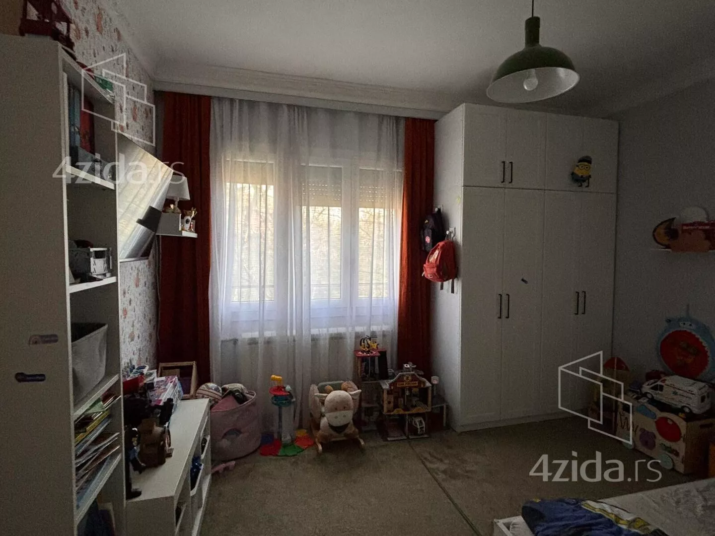 Troiposoban stan | 4zida