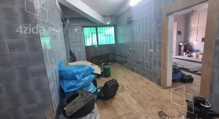 Poslovni prostor | 4zida