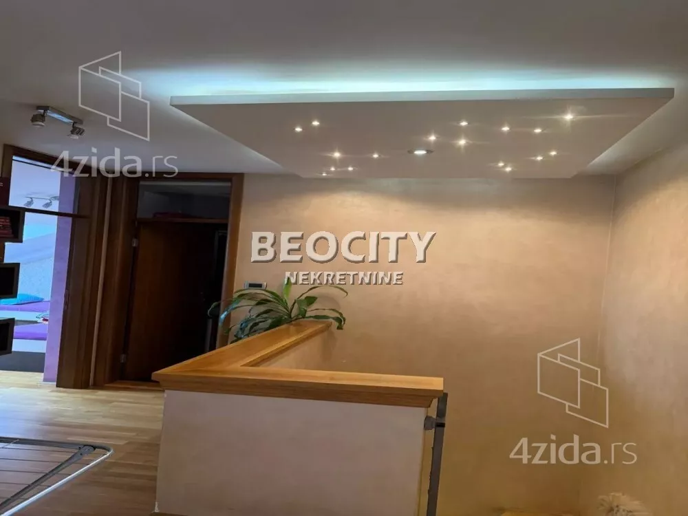 Četvoroiposoban stan | 4zida