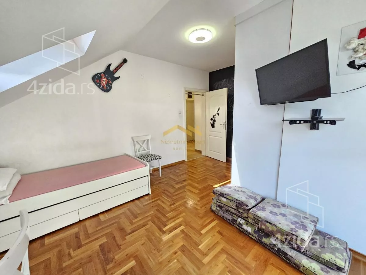 Petosoban stan | 4zida