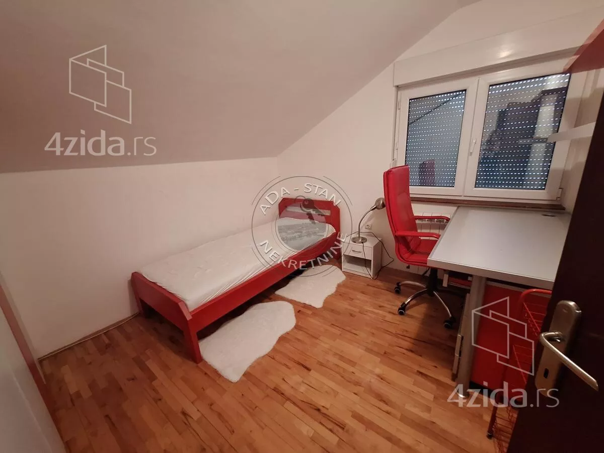 Petosoban stan | 4zida