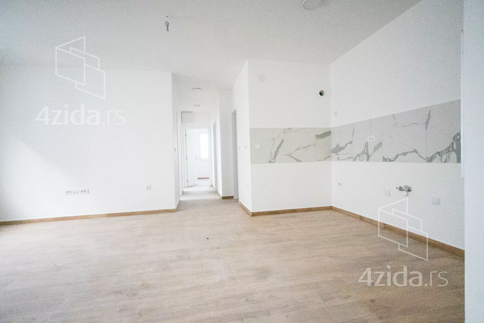 Troiposoban stan | 4zida