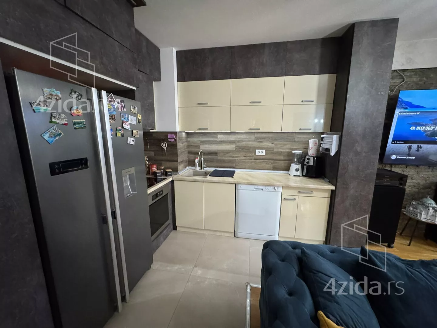 Četvorosoban stan | 4zida