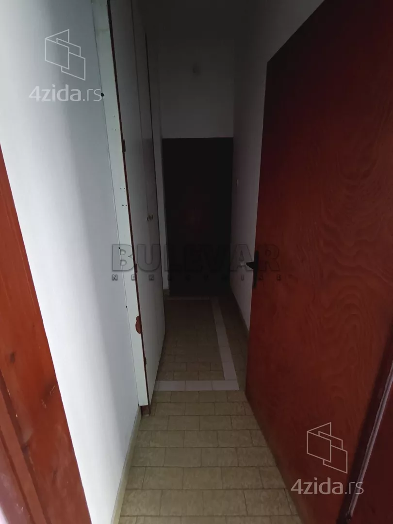 Lokal | 4zida