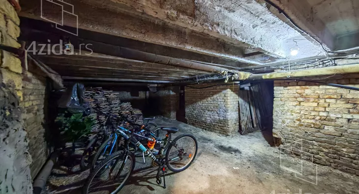 Troiposoban stan | 4zida