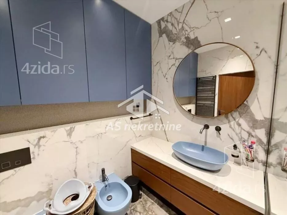 Petosoban stan | 4zida