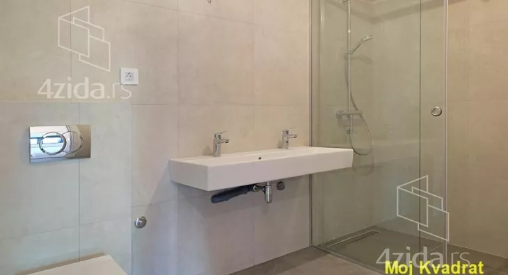 Sedmosoban stan | 4zida