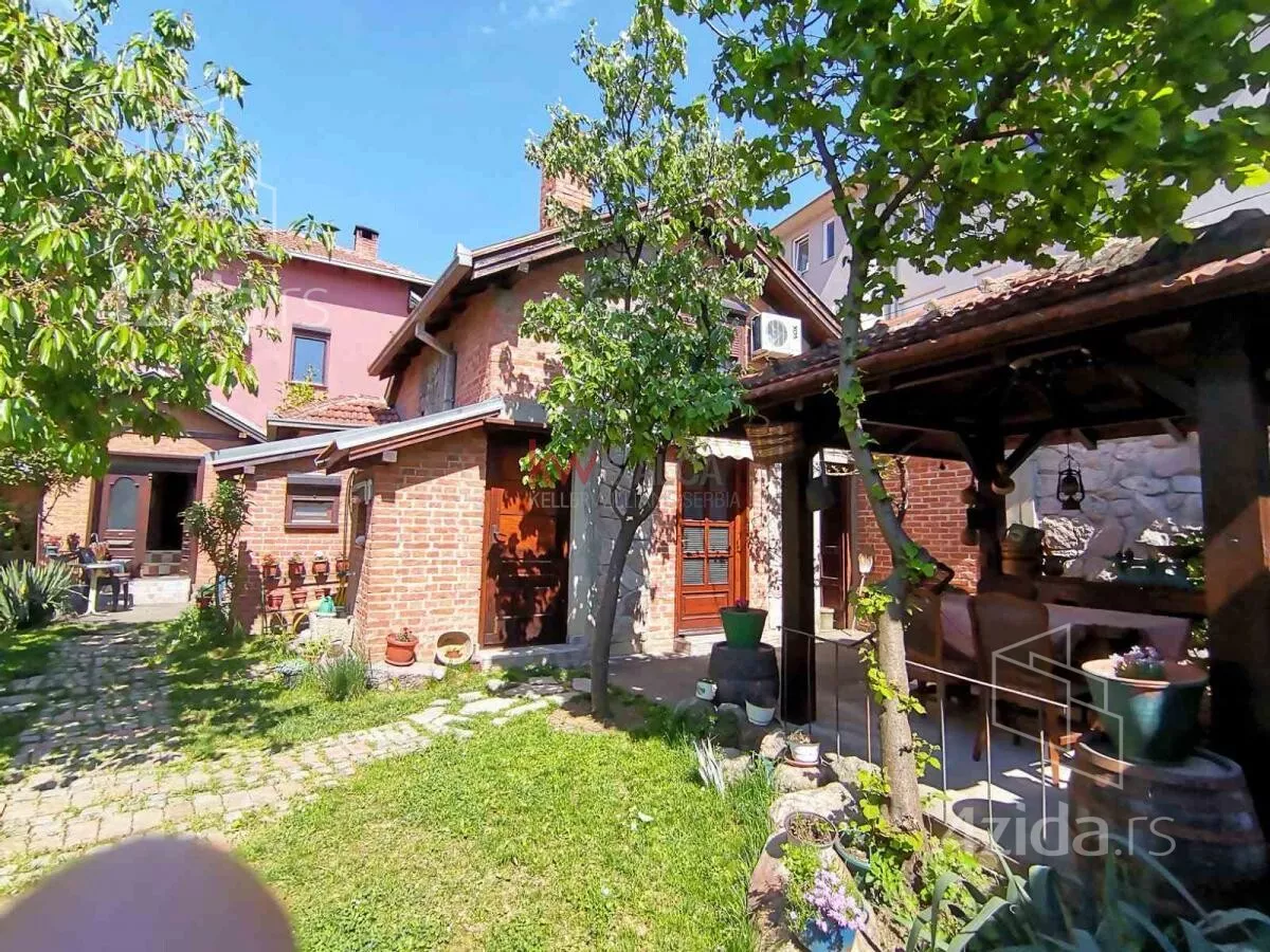 Kuća | 4zida