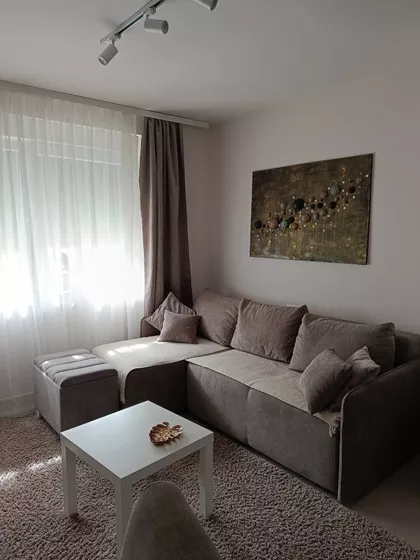 Obrenovićeva 10 | 4zida.rs