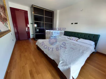 Cara Dušana | 4zida.rs