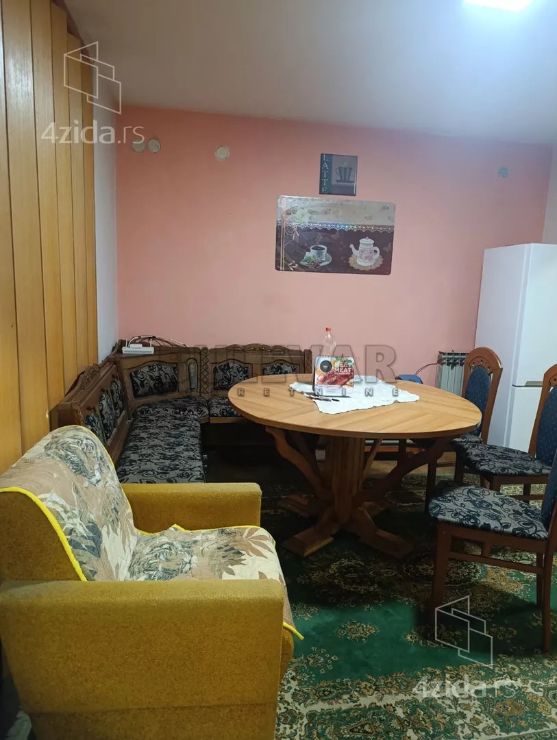 Troiposoban stan | 4zida