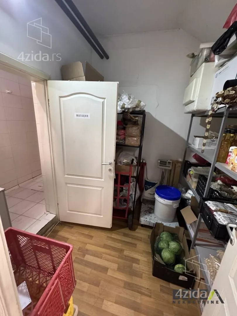 Poslovni prostor | 4zida