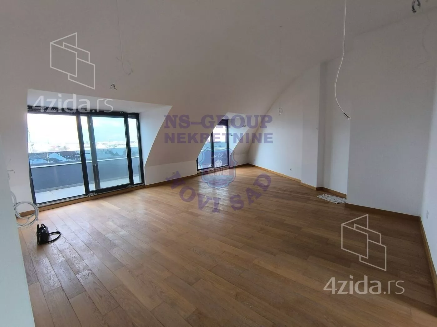 Petosoban stan | 4zida