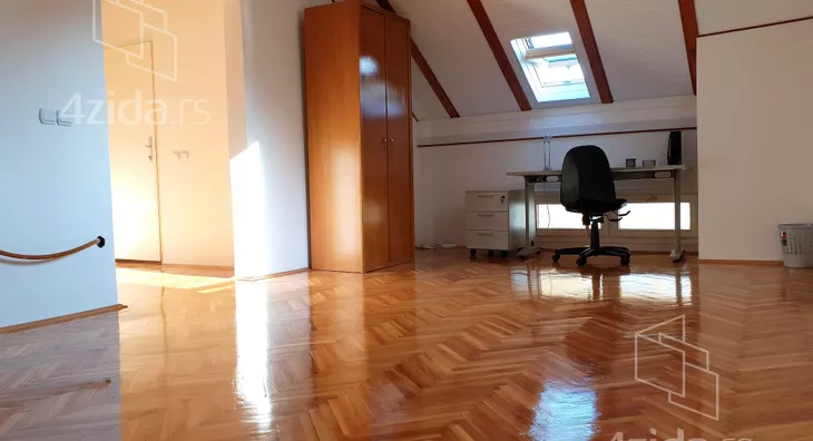 4-etažna kuća | 4zida