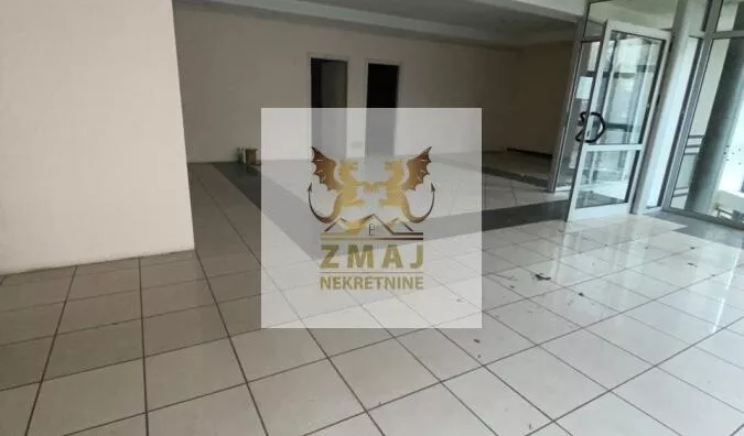 Poslovna zgrada | 4zida