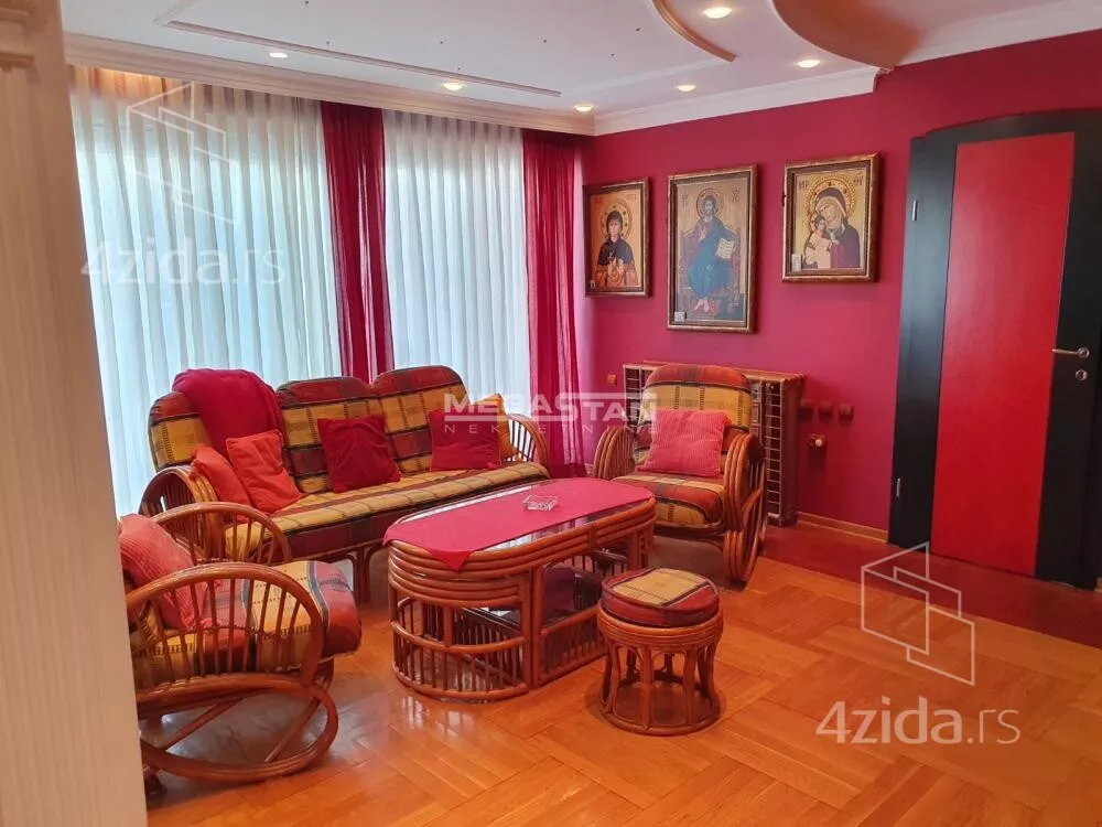 Četvorosoban stan | 4zida