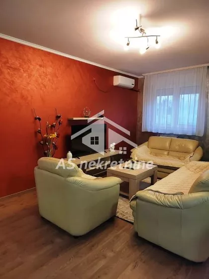 Stepa Stepanović | 4zida.rs