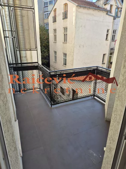 Cara Dusana | 4zida.rs