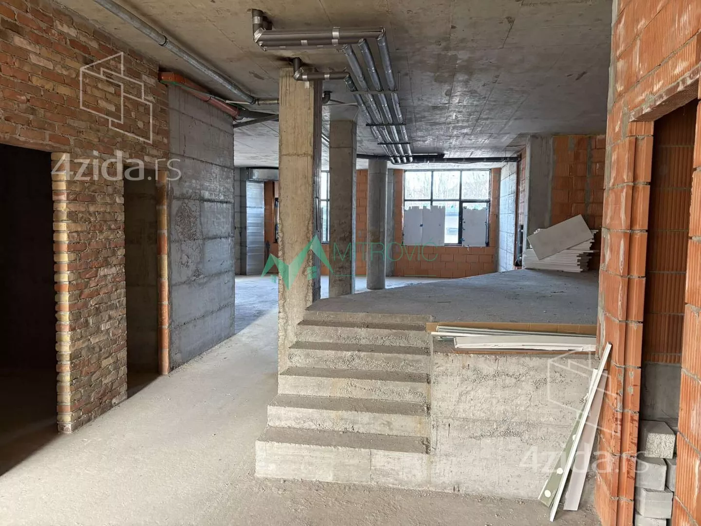 Poslovni prostor | 4zida