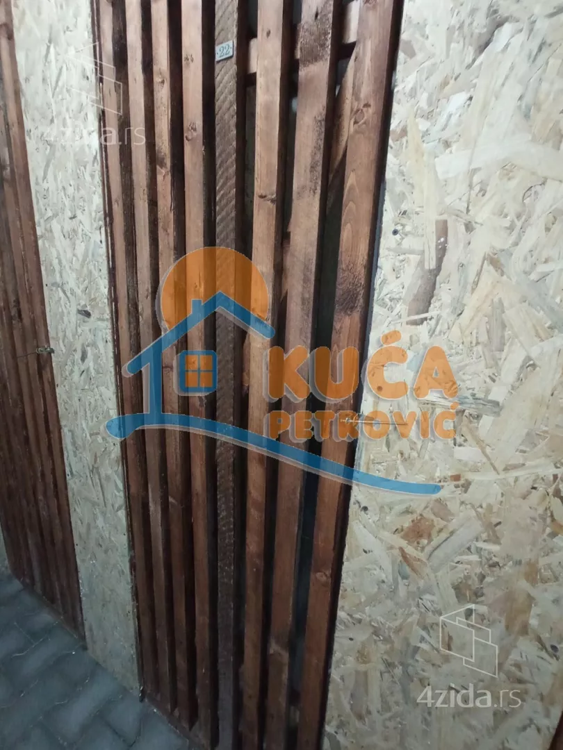 Troiposoban stan | 4zida