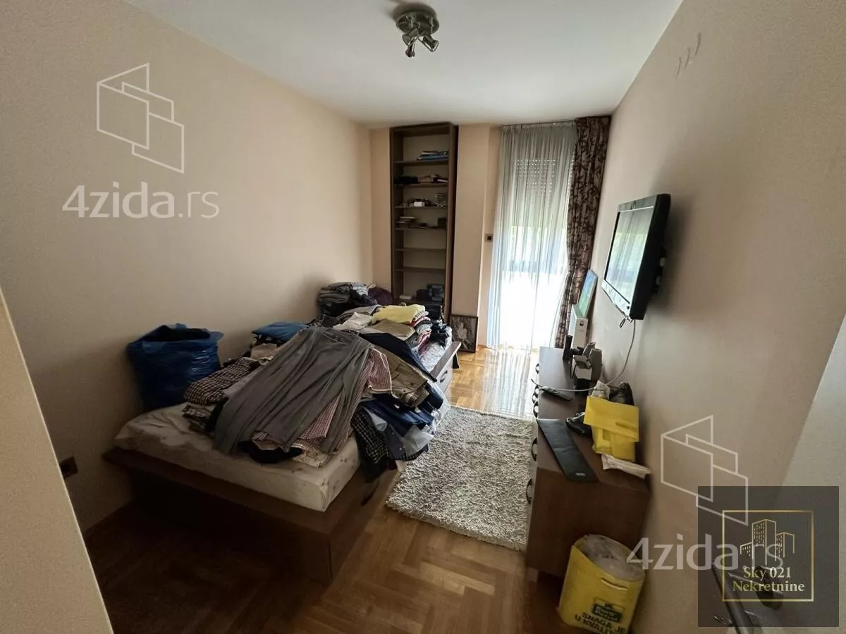 Petosoban stan | 4zida