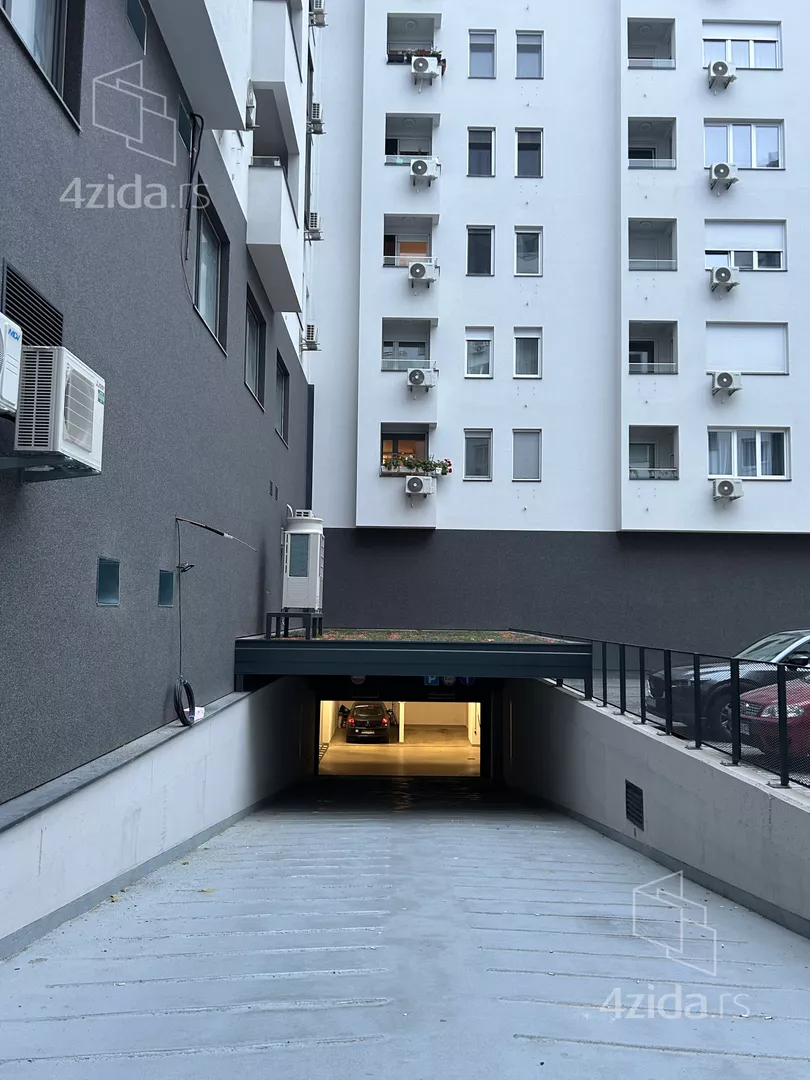 Garaža | 4zida