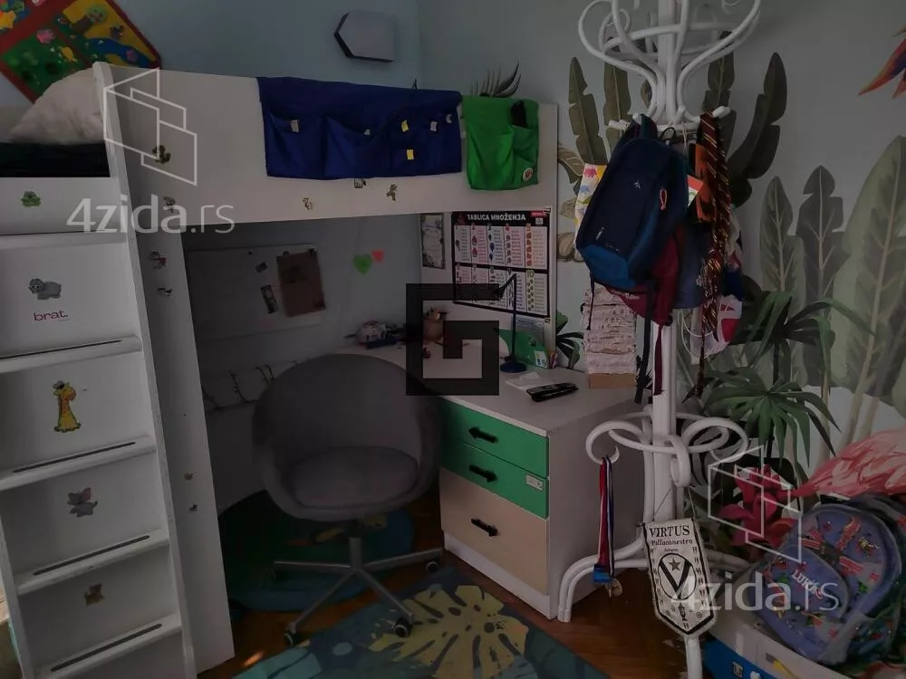 Petosoban stan | 4zida