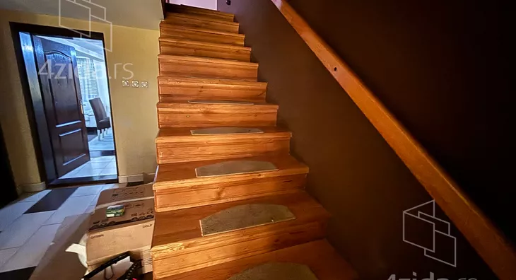 3-etažna kuća | 4zida