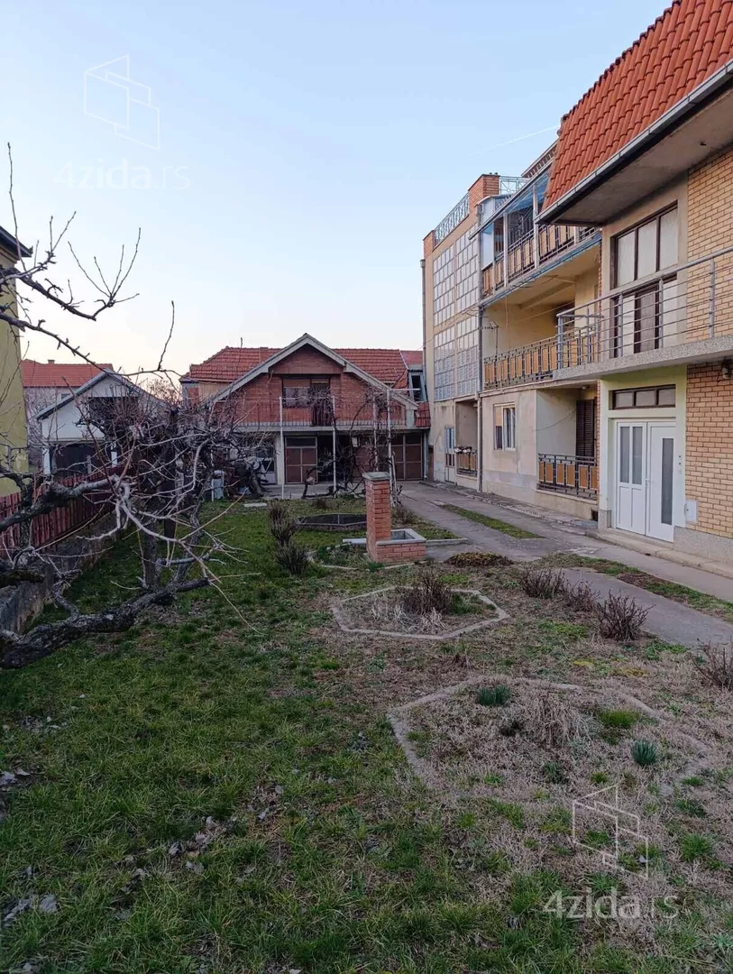 3-etažna kuća | 4zida